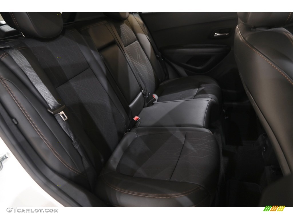 2020 Trax LT - Summit White / Jet Black photo #15