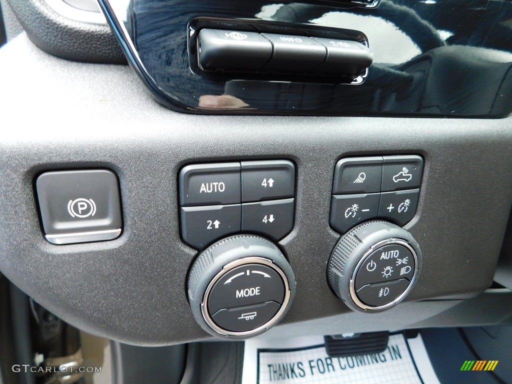 2023 Chevrolet Silverado 1500 High Country Crew Cab 4x4 Controls Photo #146065859