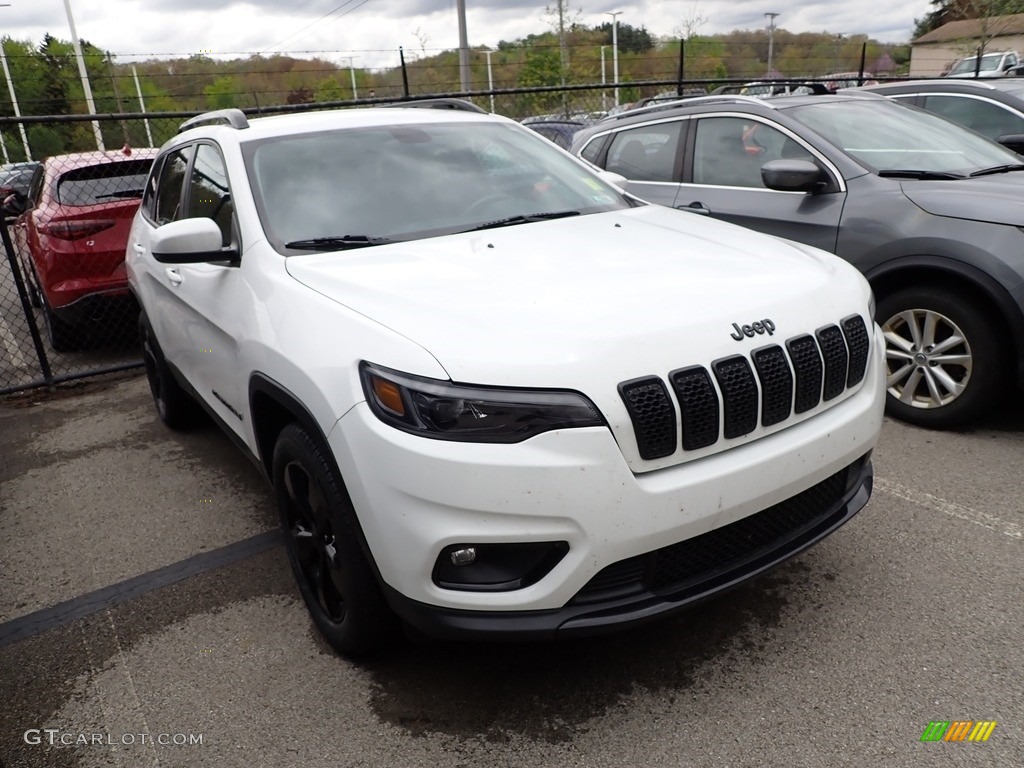 2020 Cherokee Altitude 4x4 - Bright White / Black photo #3