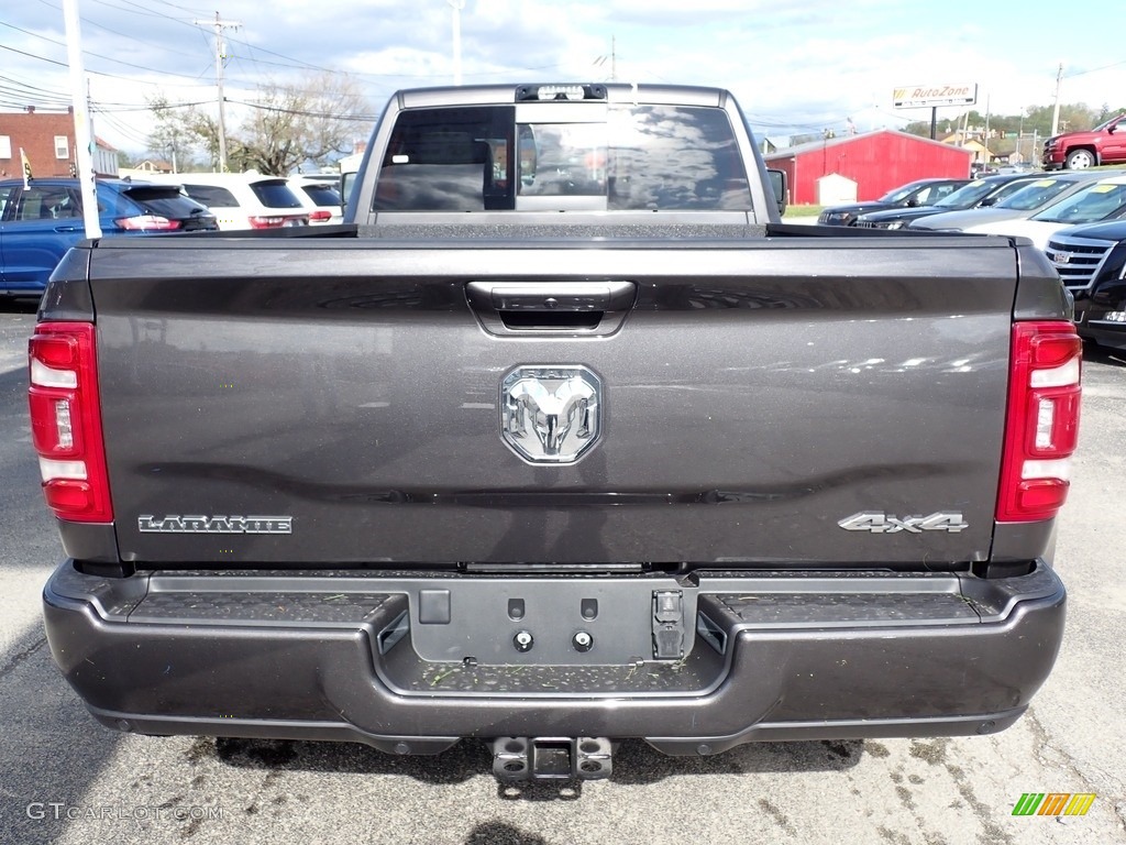 2023 3500 Laramie Crew Cab 4x4 - Granite Crystal Metallic / Black photo #4