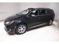 2019 Brilliant Black Crystal Pearl Chrysler Pacifica Limited  photo #3