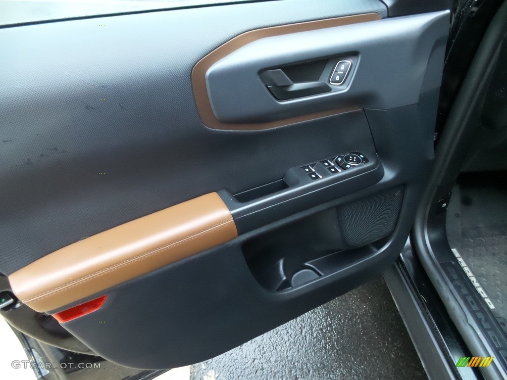 2022 Ford Bronco Sport Outer Banks 4x4 Ebony/Roast Door Panel Photo #146069358