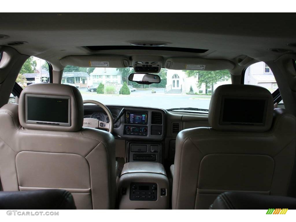 2004 Yukon XL Denali AWD - Onyx Black / Sandstone photo #20