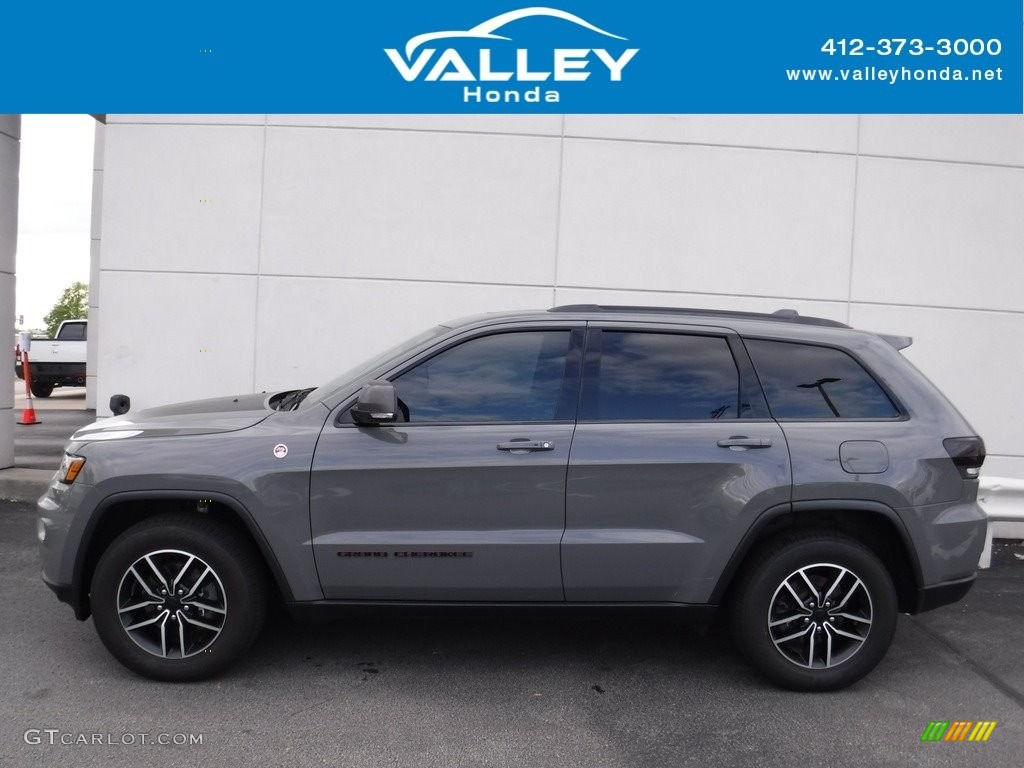 2020 Grand Cherokee Trackhawk 4x4 - Sting-Gray / Ruby Red/Black photo #2