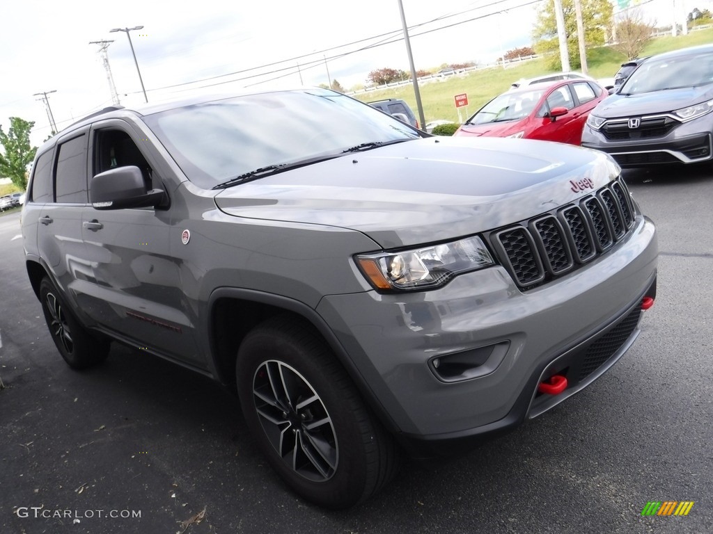 2020 Grand Cherokee Trackhawk 4x4 - Sting-Gray / Ruby Red/Black photo #8