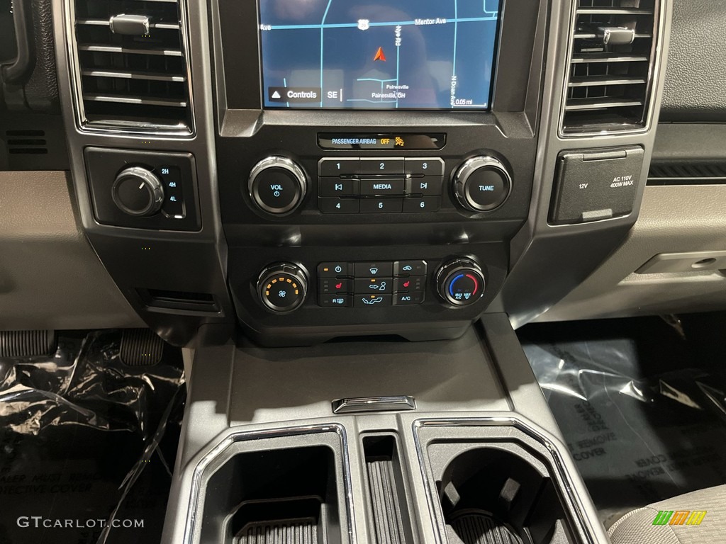 2019 F150 XLT SuperCrew 4x4 - Magma Red / Earth Gray photo #17