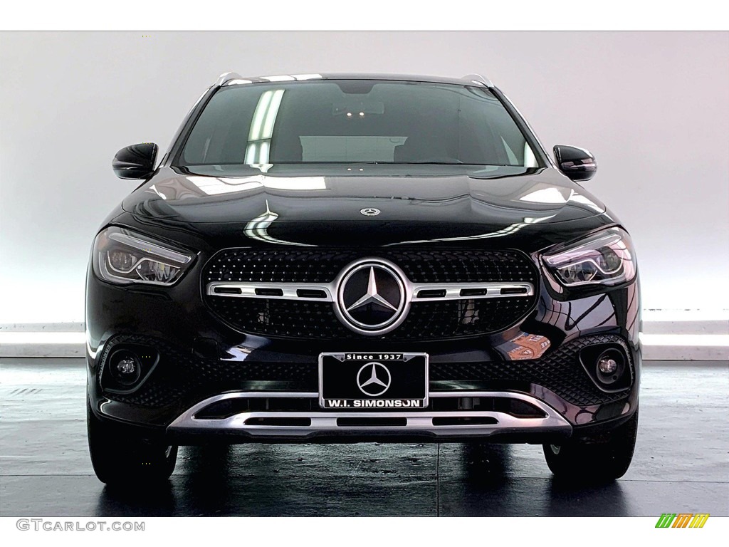 2021 GLA 250 - Cosmos Black Metallic / Black photo #2