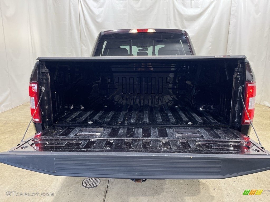 2019 F150 XLT SuperCrew 4x4 - Magma Red / Earth Gray photo #23