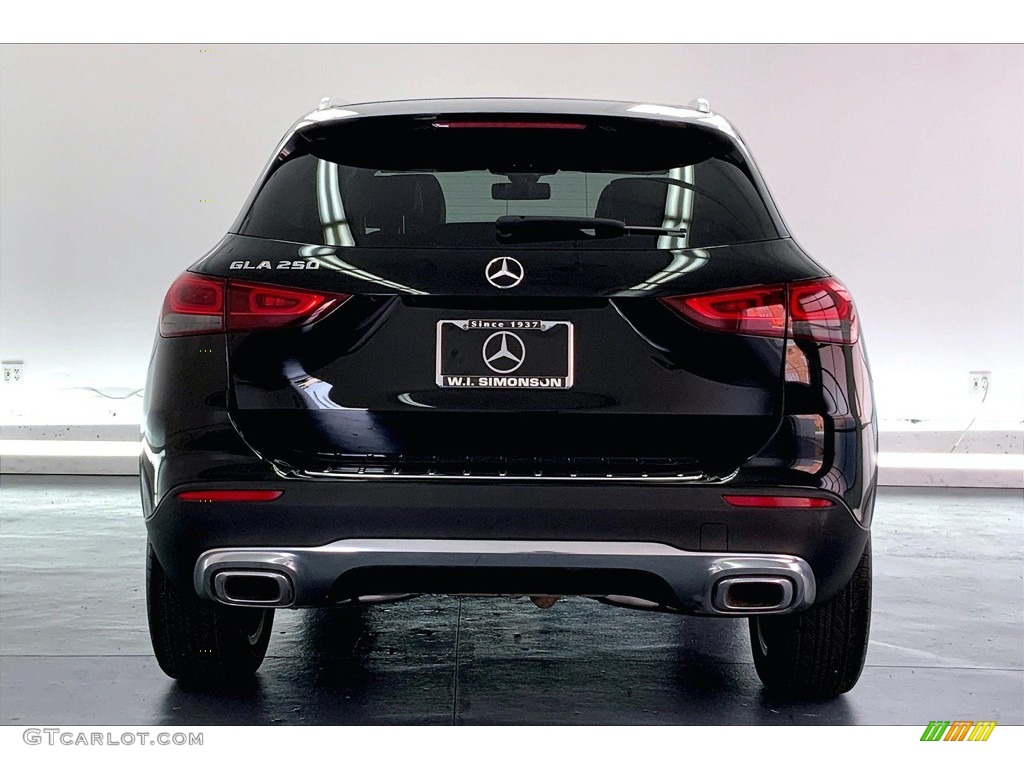 2021 GLA 250 - Cosmos Black Metallic / Black photo #3