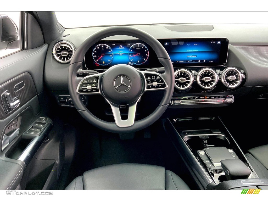 2021 GLA 250 - Cosmos Black Metallic / Black photo #4