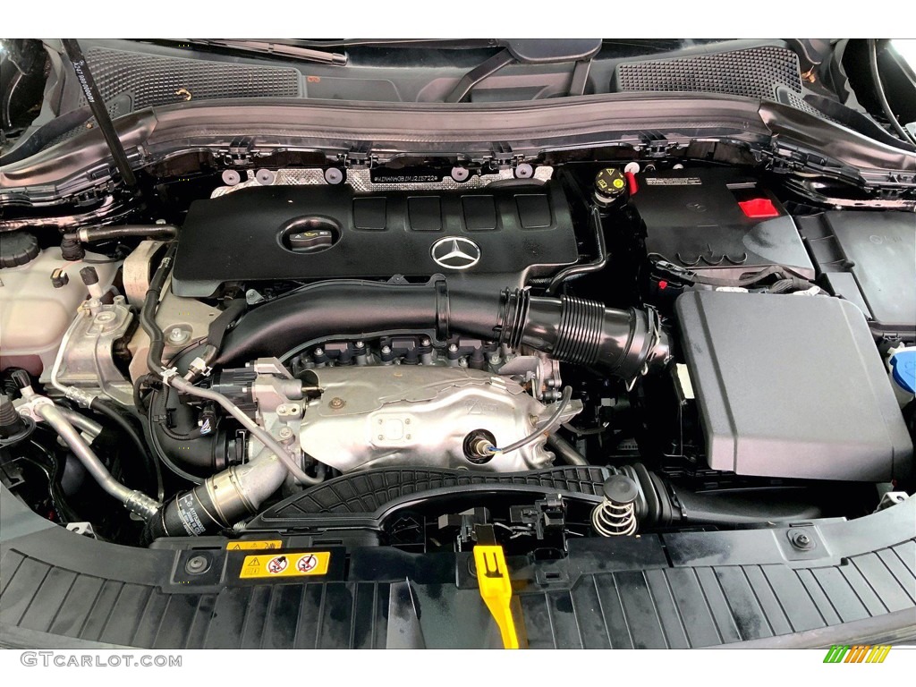 2021 GLA 250 - Cosmos Black Metallic / Black photo #9