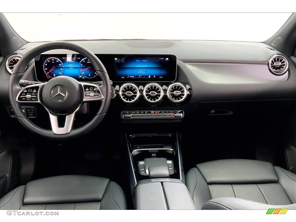 2021 GLA 250 - Cosmos Black Metallic / Black photo #15