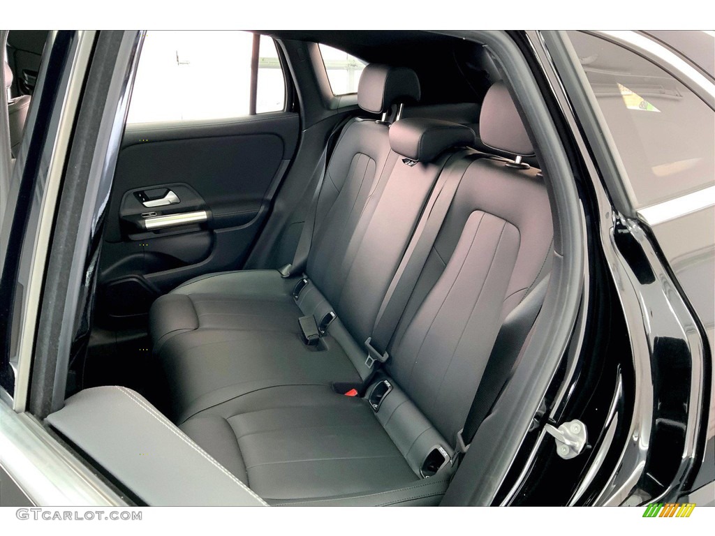 2021 GLA 250 - Cosmos Black Metallic / Black photo #20