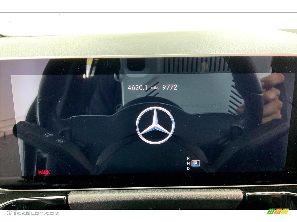 2021 GLA 250 - Cosmos Black Metallic / Black photo #23