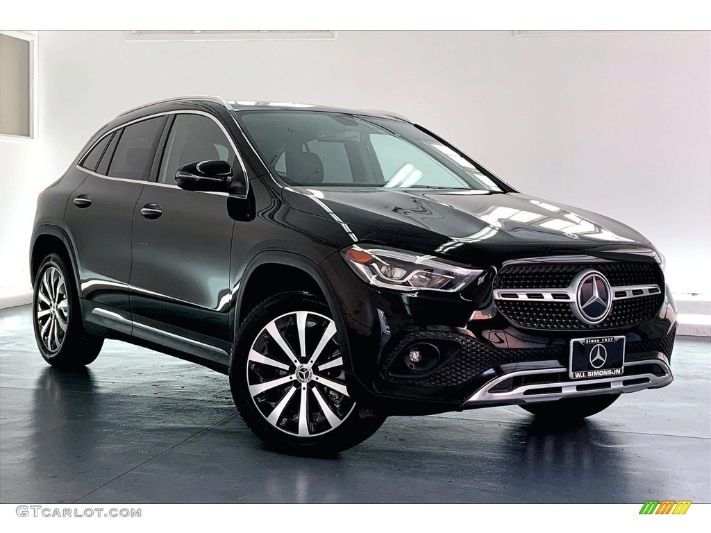 2021 GLA 250 - Cosmos Black Metallic / Black photo #34