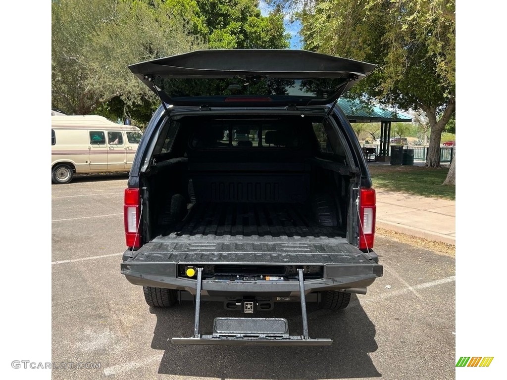 2022 F350 Super Duty King Ranch Crew Cab 4x4 - Antimatter Blue / Kingsville Antique/Java photo #16