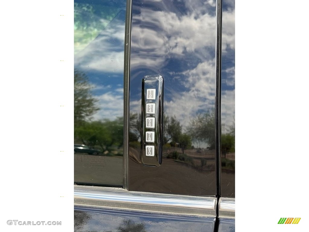 2022 F350 Super Duty King Ranch Crew Cab 4x4 - Antimatter Blue / Kingsville Antique/Java photo #26