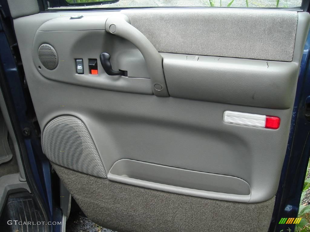 1999 Safari SL AWD - Cadet Blue Metallic / Neutral photo #13