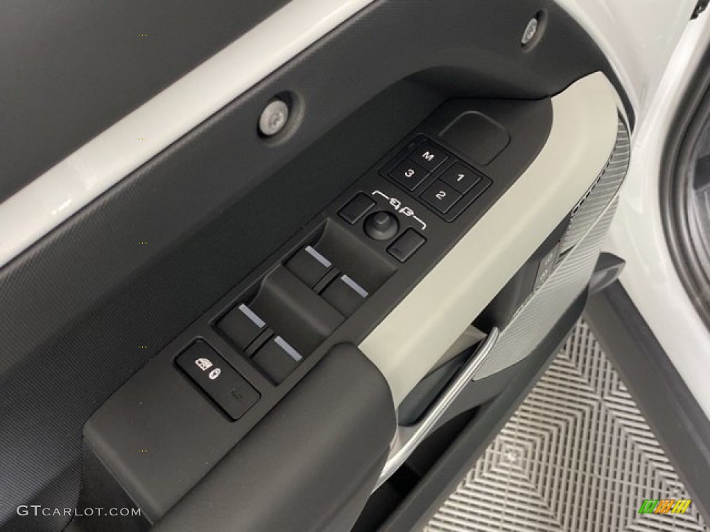 2023 Land Rover Defender 110 SE Ebony Door Panel Photo #146080407