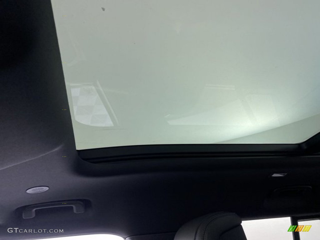 2023 Defender 110 SE - Fuji White / Ebony photo #24
