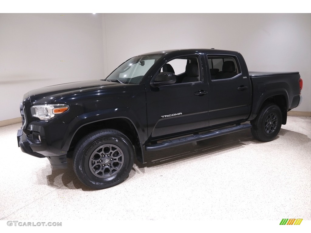 2018 Tacoma SR5 Double Cab 4x4 - Midnight Black Metallic / Cement Gray photo #3