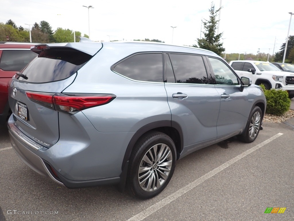 2021 Highlander Platinum AWD - Celestial Silver Metallic / Black photo #3