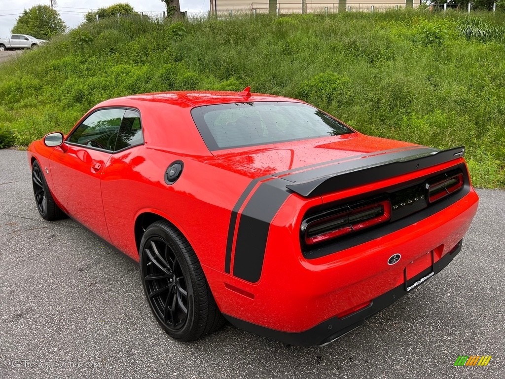 2021 Challenger R/T Scat Pack Shaker - Go Mango / Black photo #8