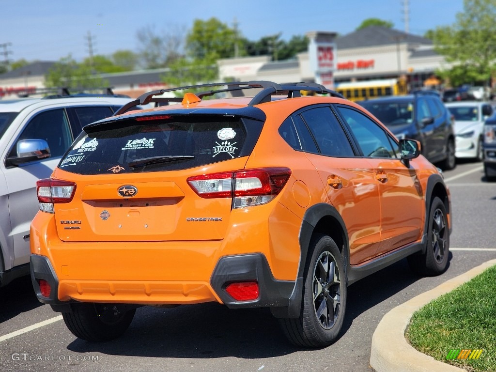 2019 Crosstrek 2.0i Premium - Sunshine Orange / Black photo #3