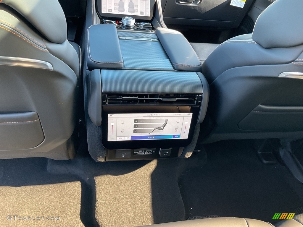 2023 Grand Wagoneer Series III 4x4 - Bright White / Global Black photo #10
