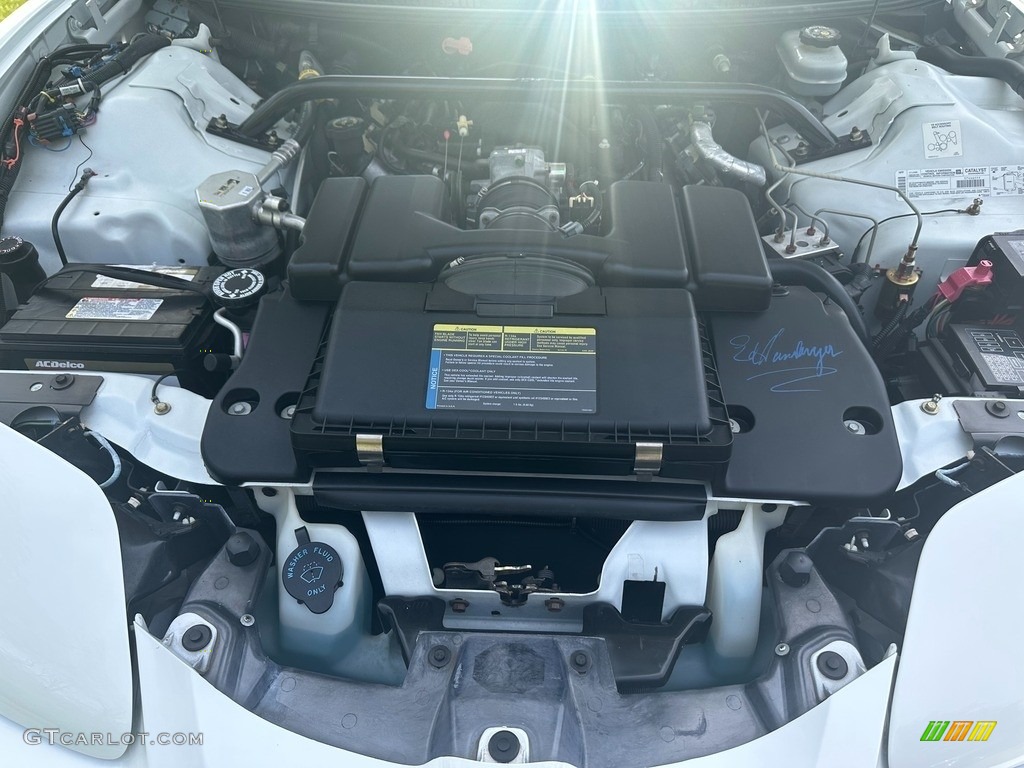 2001 Pontiac Firebird Trans Am Coupe 5.7 Liter OHV 16-Valve LS1 V8 Engine Photo #146090261