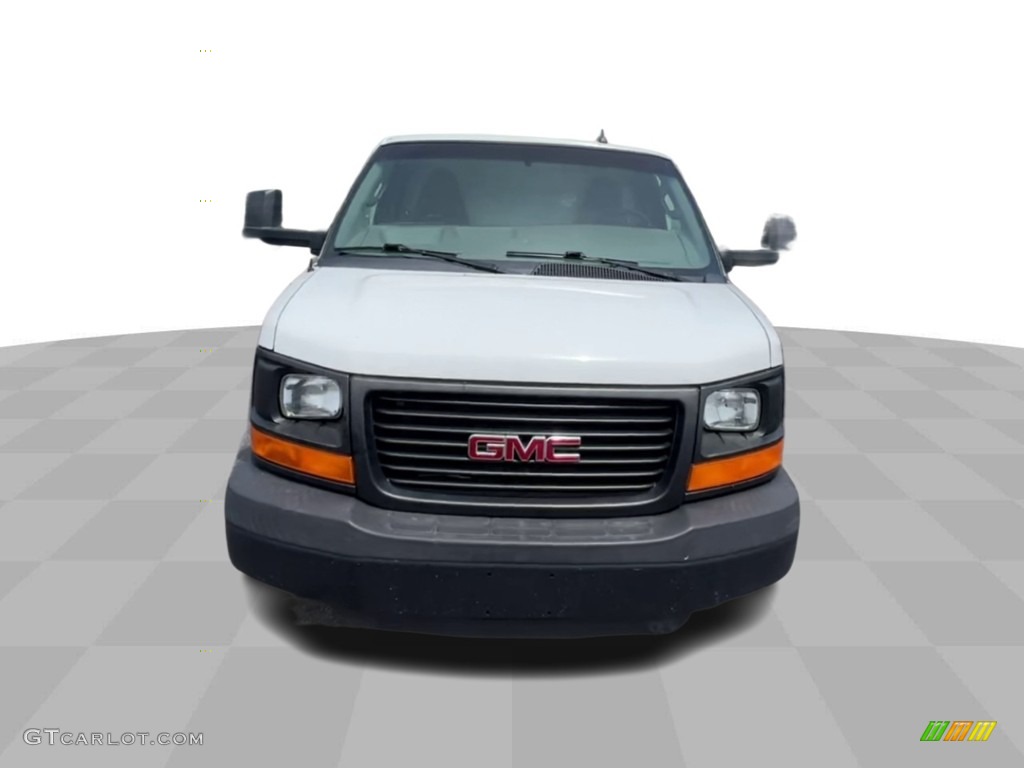 2016 Savana Cutaway 3500 Commercial Moving Truck - Summit White / Pewter photo #3