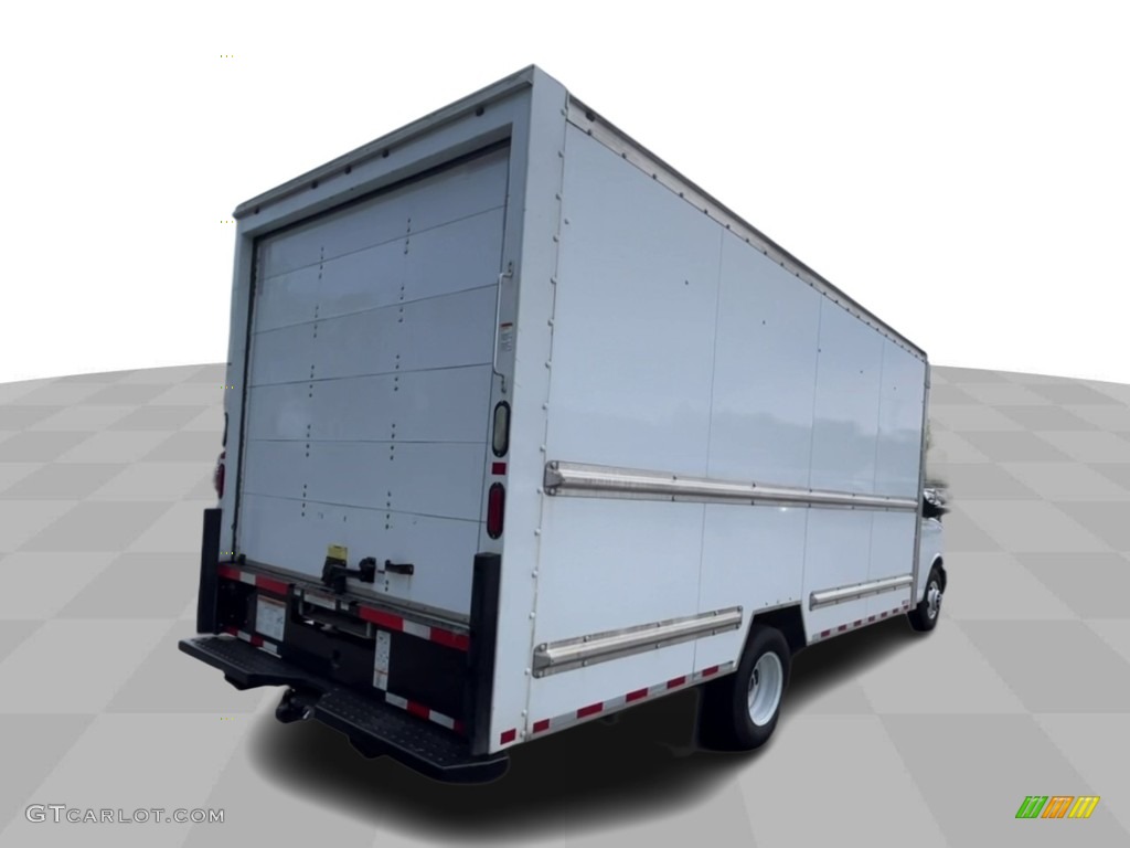 2016 Savana Cutaway 3500 Commercial Moving Truck - Summit White / Pewter photo #8