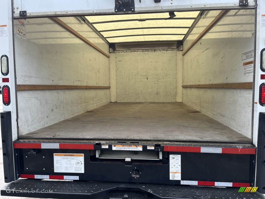 2016 Savana Cutaway 3500 Commercial Moving Truck - Summit White / Pewter photo #20