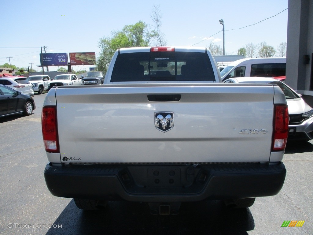 2016 2500 Tradesman Crew Cab 4x4 - Bright Silver Metallic / Black/Diesel Gray photo #21