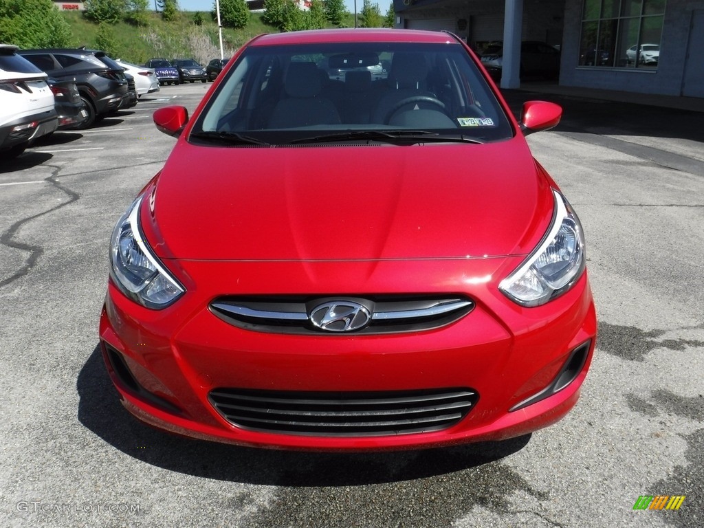 2016 Accent SE Sedan - Boston Red / Gray photo #4