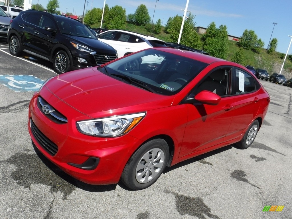 2016 Accent SE Sedan - Boston Red / Gray photo #5