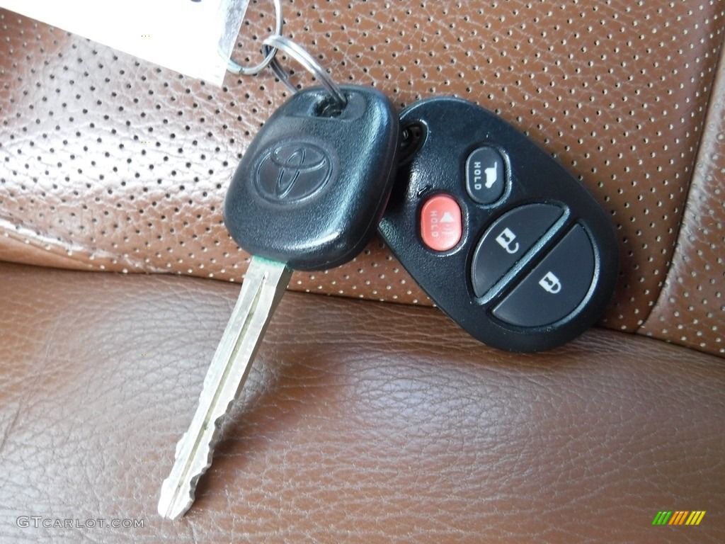 2015 Toyota Sequoia Platinum 4x4 Keys Photo #146092491