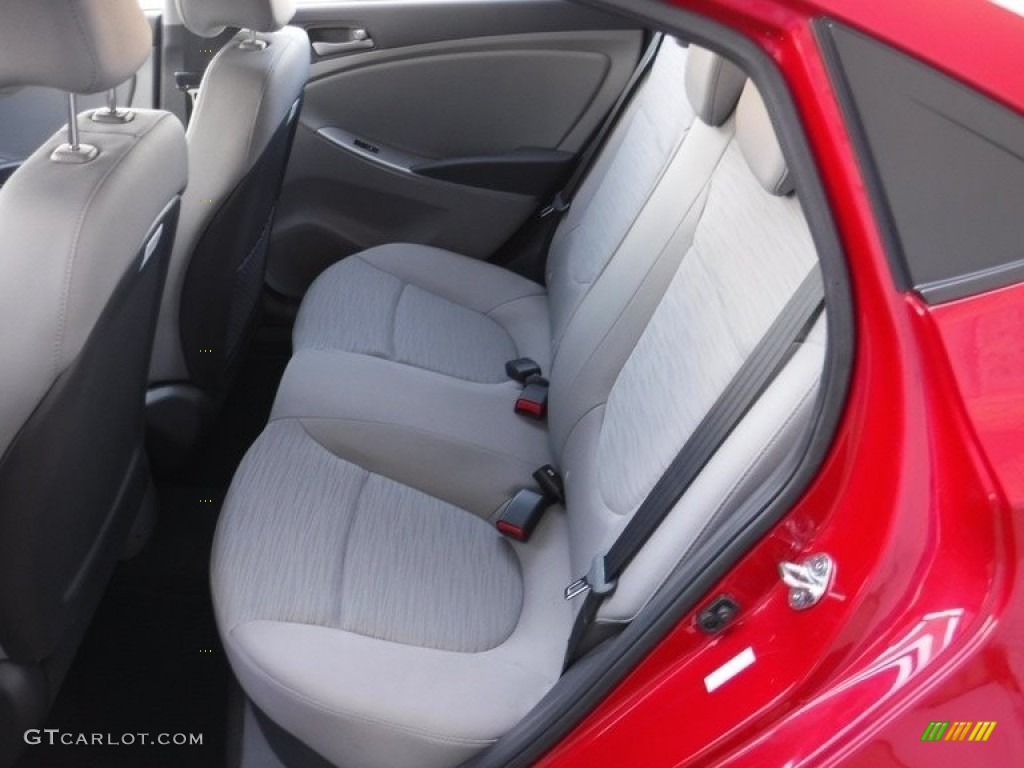 2016 Accent SE Sedan - Boston Red / Gray photo #22
