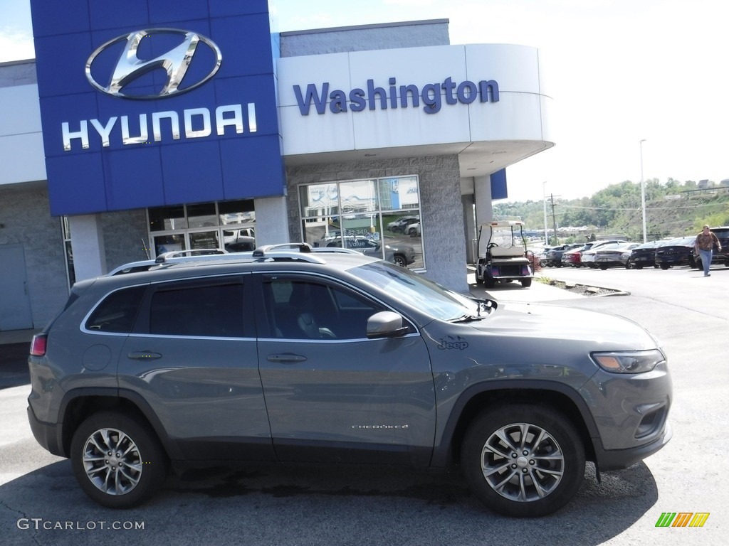 2020 Cherokee Latitude Plus 4x4 - Sting-Gray / Black photo #2
