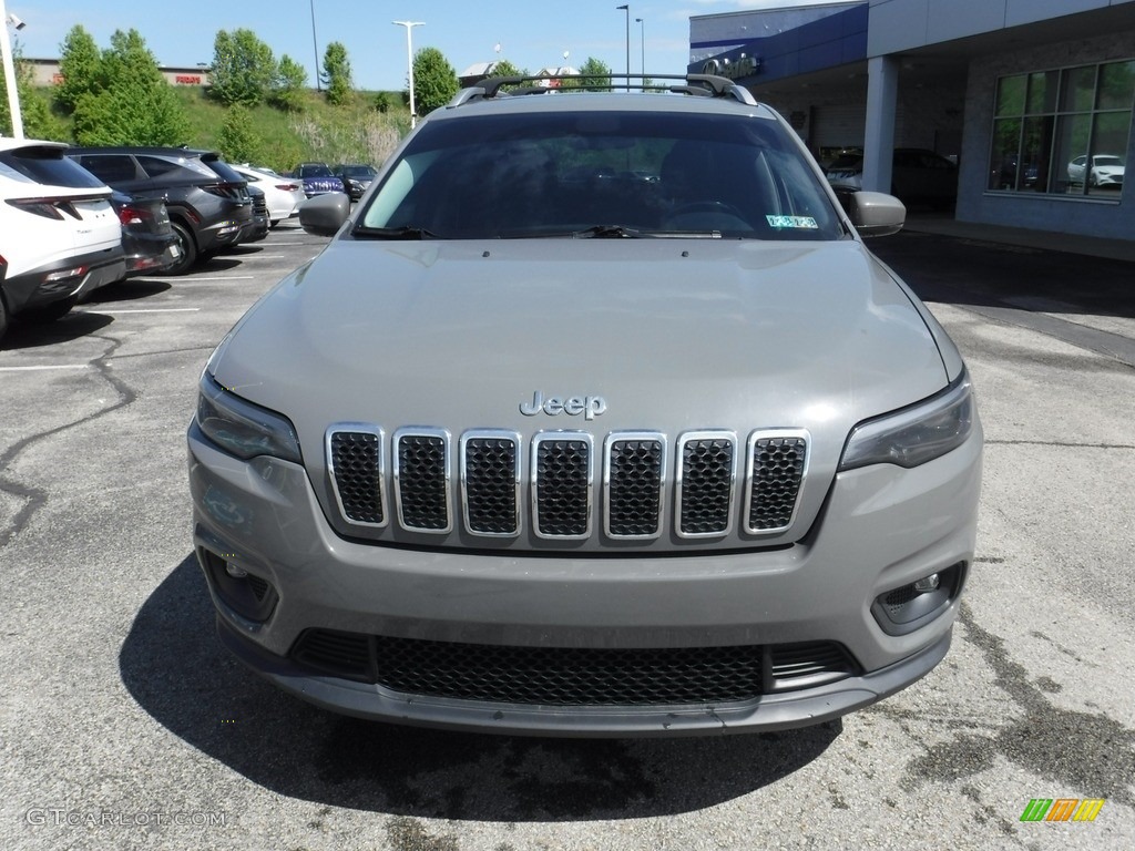 2020 Cherokee Latitude Plus 4x4 - Sting-Gray / Black photo #6