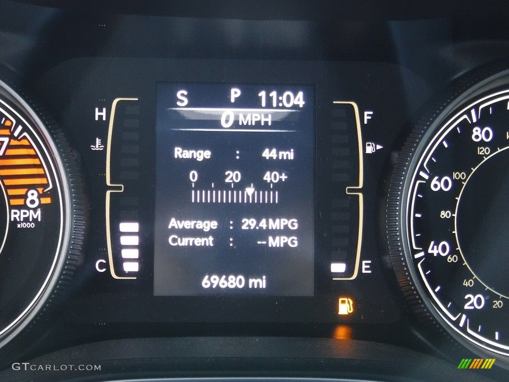 2020 Cherokee Latitude Plus 4x4 - Sting-Gray / Black photo #32