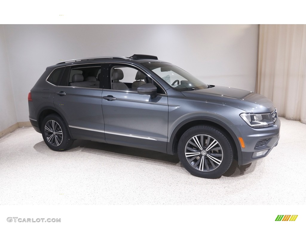 2018 Tiguan SEL 4MOTION - Platinum Gray Metallic / Storm Gray photo #1