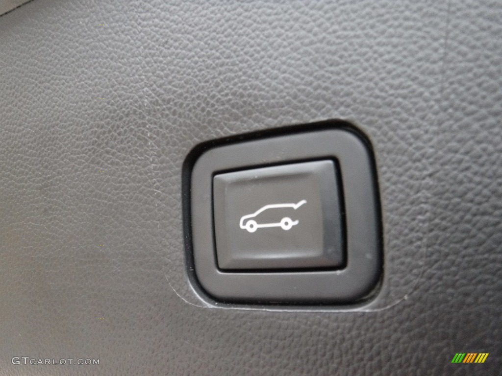 2020 Traverse RS AWD - Graphite Metallic / Jet Black photo #31