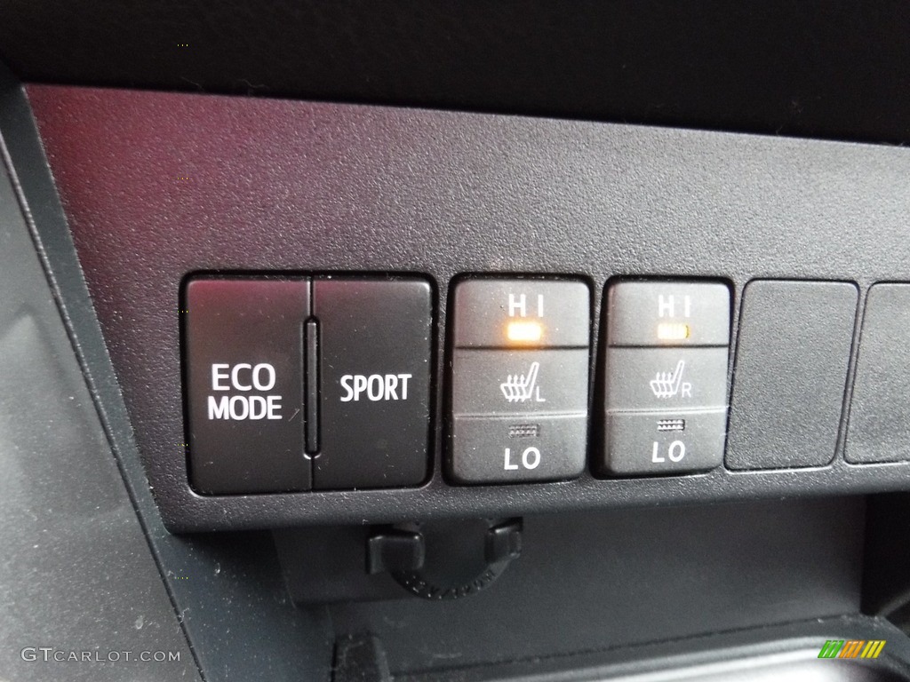 2018 Toyota RAV4 SE AWD Controls Photo #146095236