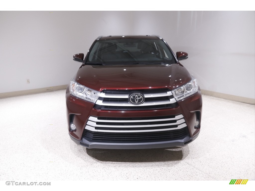 2019 Highlander XLE AWD - Ooh La La Rouge Mica / Black photo #2