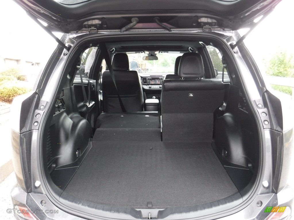 2018 Toyota RAV4 SE AWD Trunk Photos