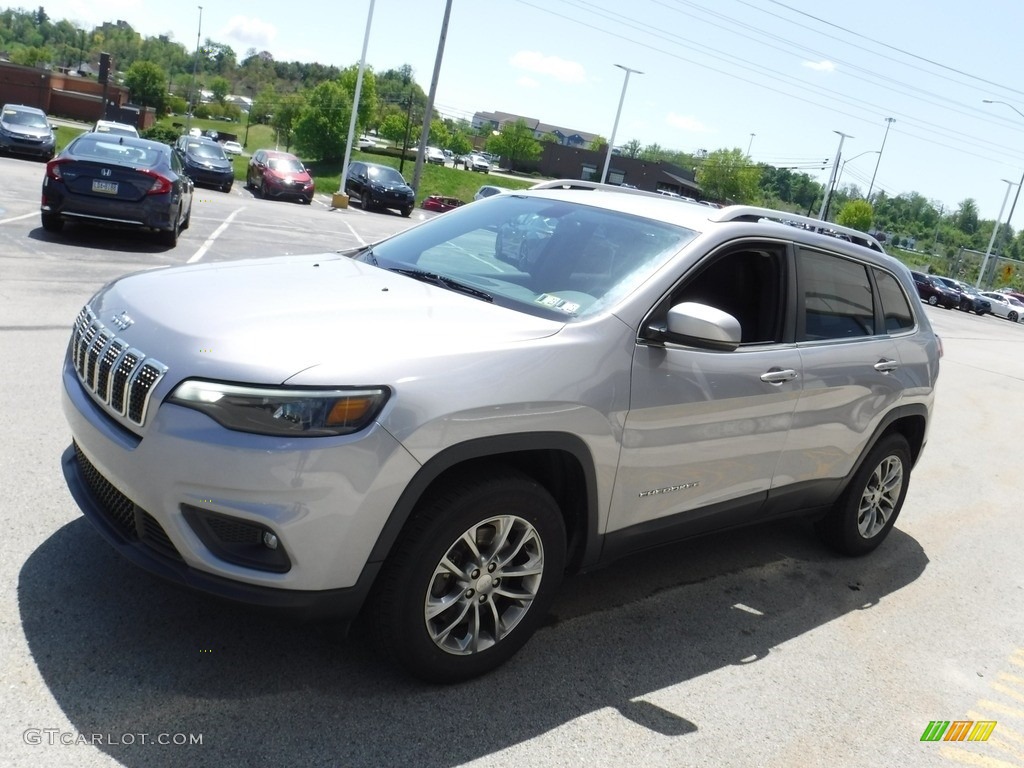 2019 Cherokee Latitude Plus 4x4 - Billet Silver Metallic / Black photo #5