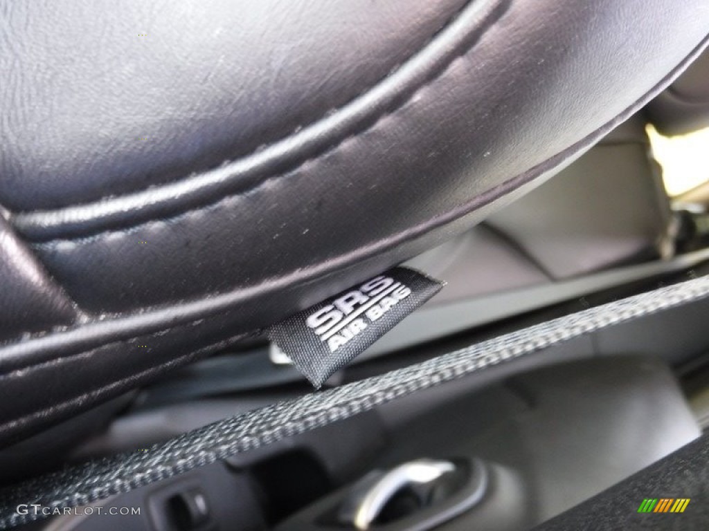 2019 Cherokee Latitude Plus 4x4 - Billet Silver Metallic / Black photo #14