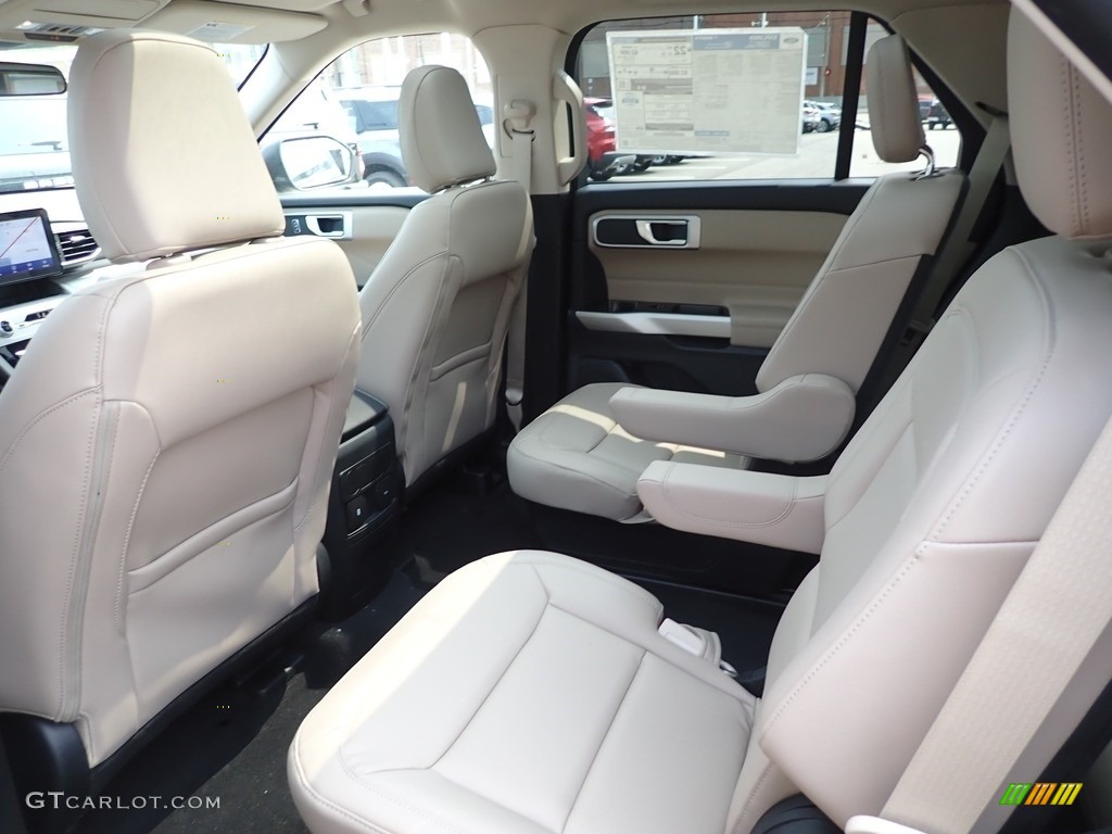2023 Explorer XLT 4WD - Carbonized Gray Metallic / Sandstone photo #12