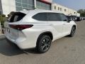2023 Wind Chill Pearl Toyota Highlander XLE  photo #9